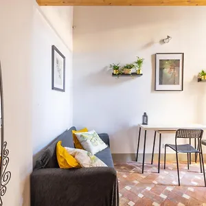 little-sweet-trastevere.it-romehotels.com/